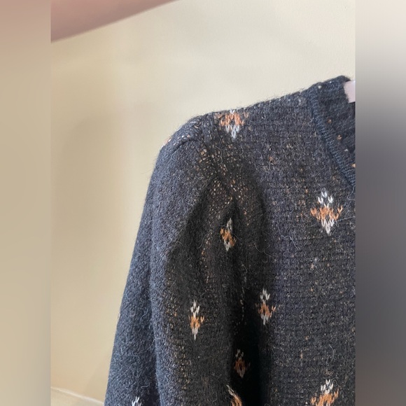 SALTWATER LUXE patterned sweater - Picture 5 of 7